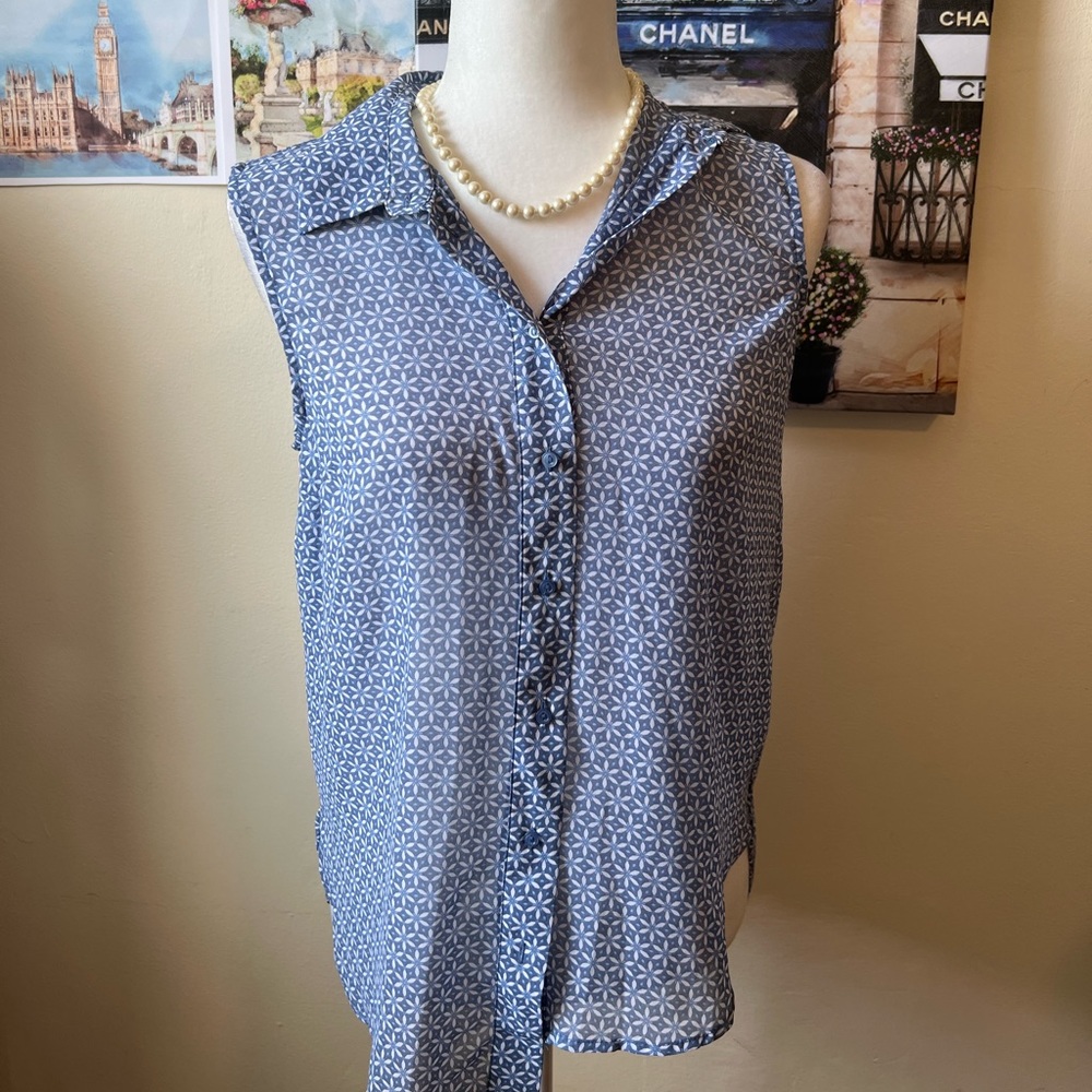 H&M sleeveless top size 2